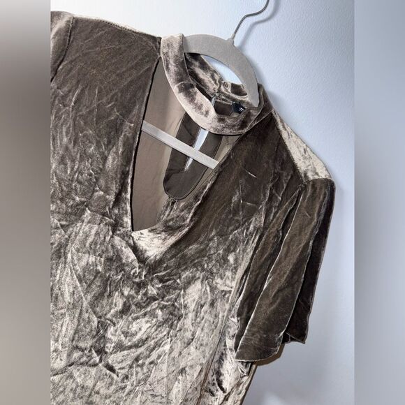 Madewell Women's Large Velvet Cutout Short Sleeve Blouse Size Small EUC - Picture 3 of 10